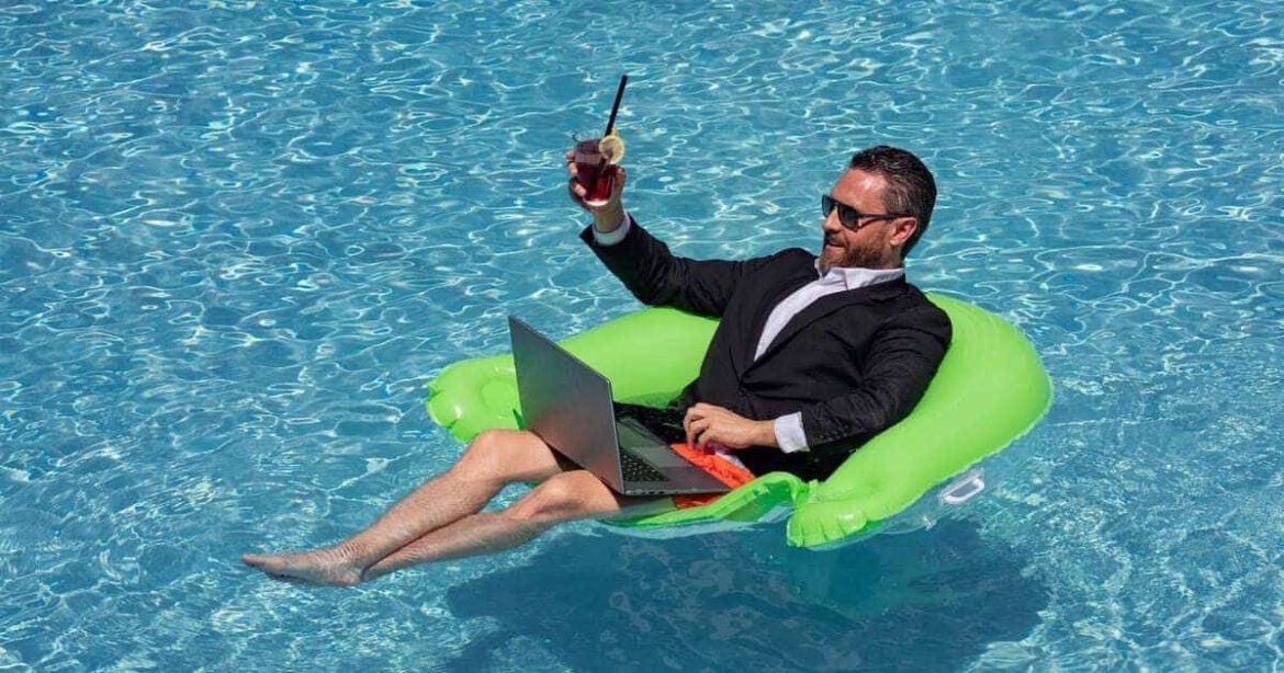 Float ở flop: Vũ khí bí mật để gây áp lực ở vòng turn