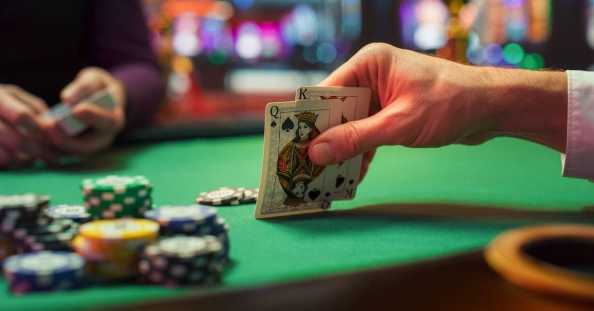 Những tay bài tốt nhất để cold call trong poker