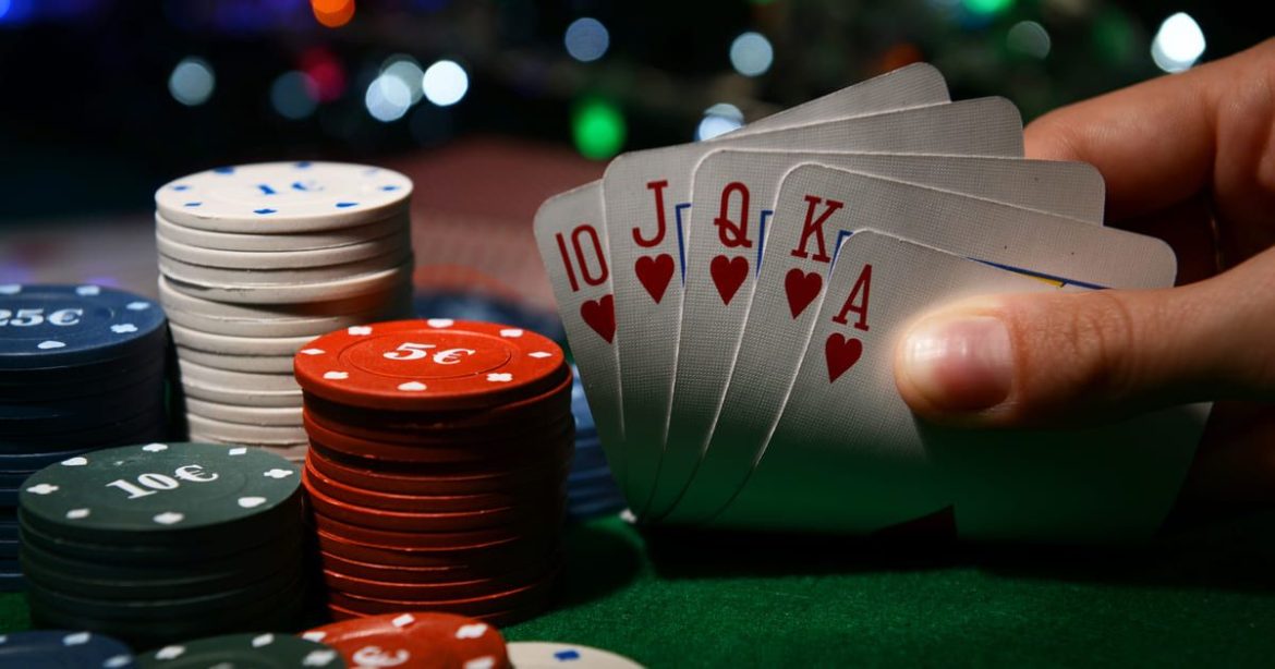 Thành thạo các tay bài tiềm năng combo trong poker